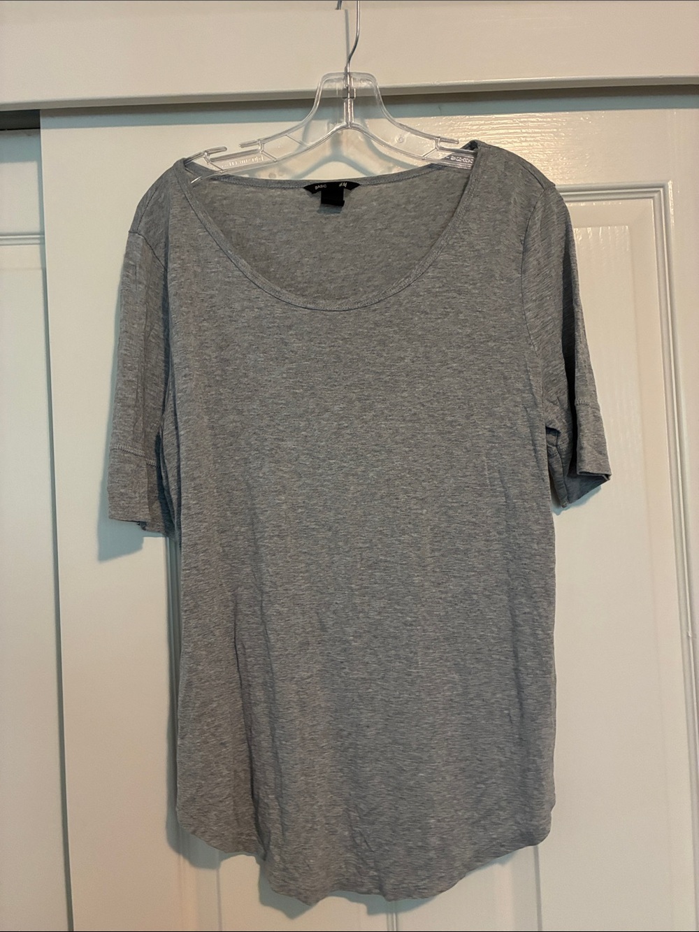 H&M Light Gray Scoop Neck Short Sleeve Tee